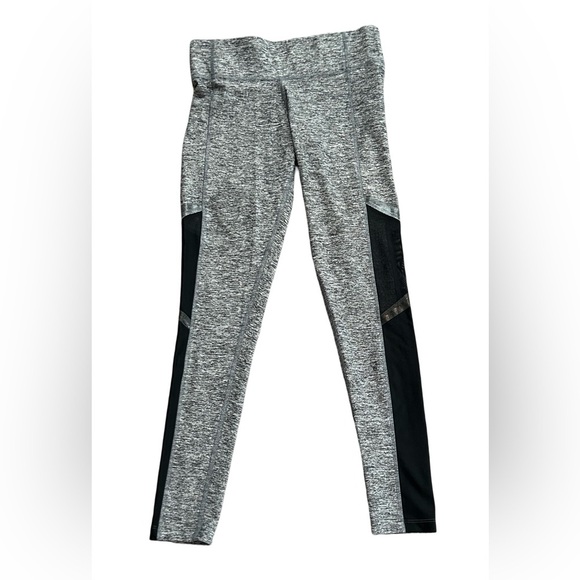 PINK VICTORIAS SECRET LEGGINGS - Picture 1 of 3